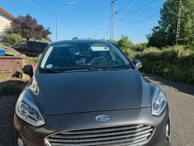 Gebraucht Ford Fiesta Titanium 101 PS (74 kW) 2018 Grau Kleinwagen