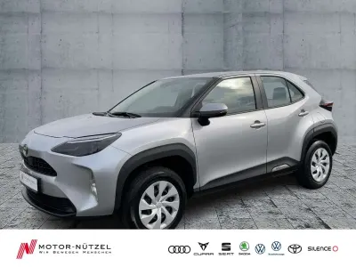 Gebraucht Toyota Yaris Cross Business Edition 92 PS (67 kW) 2022 Silber SUV
