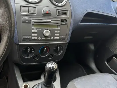 Gebraucht Ford Fiesta 110 PS (80 kW) 2007 Blau Kleinwagen
