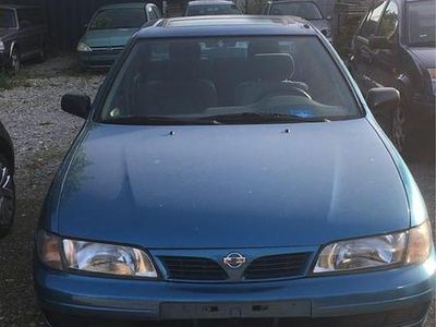 Blau Gebraucht 1996 Nissan Almera Limousine | 1.500 €