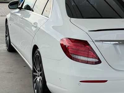 Gebraucht Mercedes E200 184 PS (135 kW) 2016 Weiß Limousine