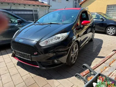 Gebraucht Ford Fiesta ST 182 PS (133 kW) 2014 Schwarz Kleinwagen
