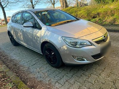 Gebraucht Opel Astra 116 PS (85 kW) 2010 Silber Limousine