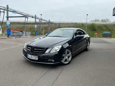 Gebraucht Mercedes E350 231 PS (169 kW) 2009 Schwarz Coupé