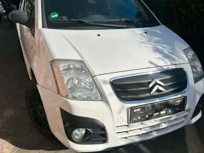 Gebraucht Citroën C2 74 PS (54 kW) 2009 Weiß Kleinwagen