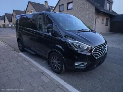 Gebraucht Ford Tourneo Custom Titanium 170 PS (125 kW) 2018 Schwarz Van