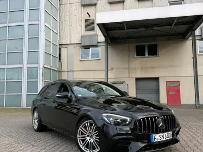 Gebraucht Mercedes E220 AMG line 194 PS (142 kW) 2020 Schwarz Kombi