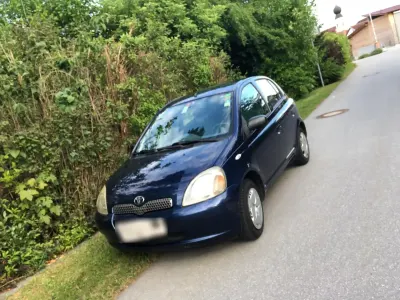 Gebraucht Toyota Yaris 85 PS (62 kW) 2000 Limousine