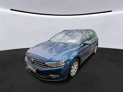 Gebraucht VW Passat Business 150 PS (110 kW) 2022 Aquamarinblau Kombi