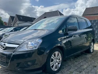 Gebraucht Opel Zafira Family 125 PS (91 kW) 2013 Schwarz Van / Kleinbus