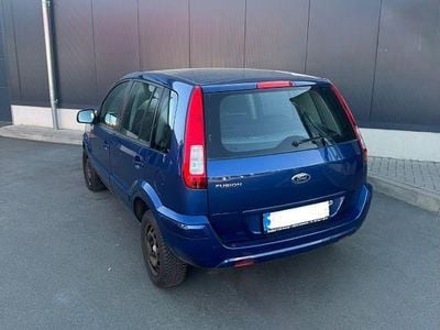 Second-hand Ford Fusion 80 CP (58 kW) 2010 Albastru Hatchback