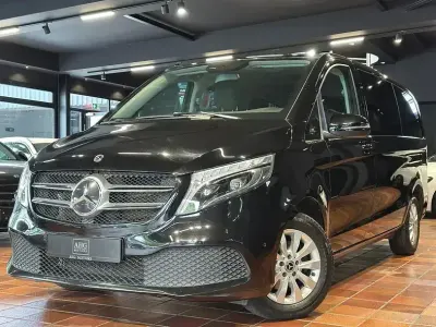 Gebraucht Mercedes V220 163 PS (119 kW) 2020 Obsidianschwarz metallic mb 91 Van / Kleinbus