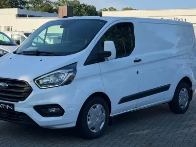 Gebraucht Ford 300 Trend 131 PS (96 kW) 2021 Weiß Van / Kleinbus