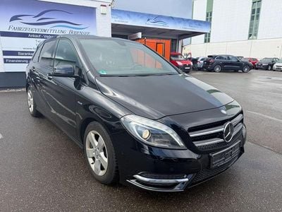 Second-hand Mercedes B180 109 CP (80 kW) 2013 Negru Monovolum