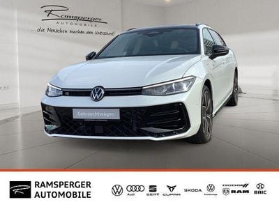 Weiß (oryxweiß perlmutteffekt grenadillschwarz) Gebraucht 2024 VW Passat R-line Kombi | 42.990 € (Guter Preis)