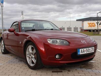 Usata Mazda MX5 160 CV (117 kW) 2006 Rosso Cabrio