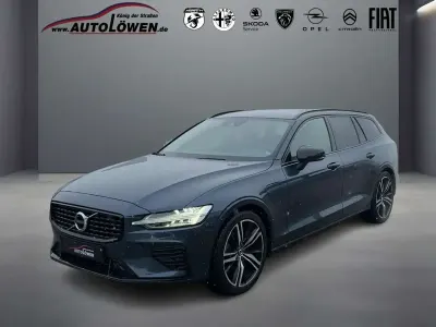 Used Volvo V60 R-Design 303 HP (222 kW) 2021 Blue Estate
