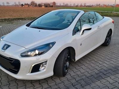 Gebraucht Peugeot 308 CC Roland Garros 163 PS (119 kW) 2012 Weiß Cabrio