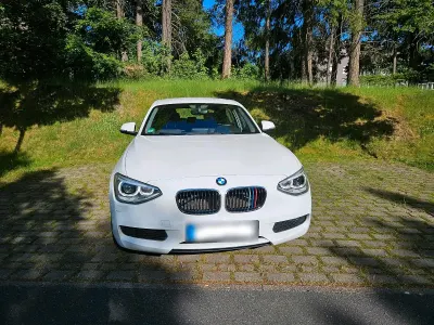 Gebraucht BMW 116 Advantage 136 PS (100 kW) 2013 Weiß Kleinwagen