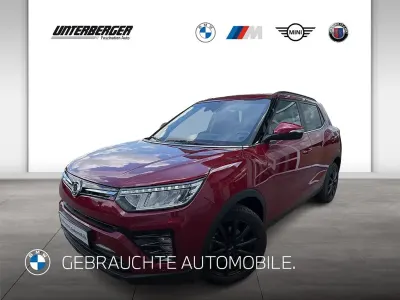 Gebraucht SsangYong Tivoli Sapphire 163 PS (119 kW) 2023 Cherry red SUV