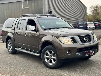Käytetty Nissan Navara Platinum 190 HP (139 kW) 2015 Ruskea Nouto