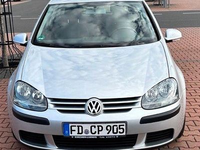 Usata VW Golf IV Trendline 75 CV (55 kW) 2004 Argento Berlina