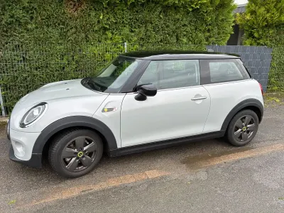 Gebraucht Mini Cooper SE Essential 135 kW (184 PS) 2021 Silber Kleinwagen