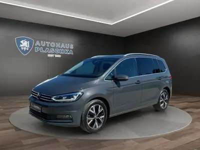 Gebraucht VW Touran Highline 150 PS (110 kW) 2023 Delfingrau Van / Kleinbus