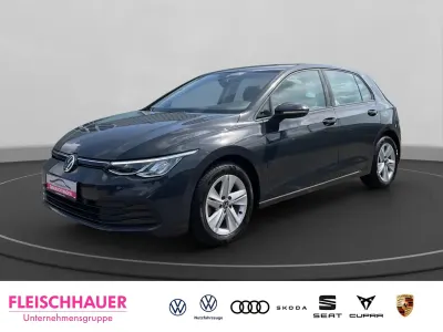 Gebraucht VW Golf VIII Life 131 PS (96 kW) 2020 Grau Limousine