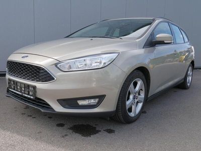 Grau Gebraucht 2015 Ford Focus Trend Kombi | 4.950 € (Guter Preis)