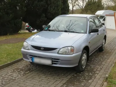 Gebraucht Daihatsu Charade 75 PS (55 kW) 1996 Violet Limousine