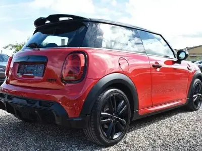 Gebraucht Mini John Cooper Works Chili 136 PS (100 kW) 2021 Chili (solar) red Kleinwagen