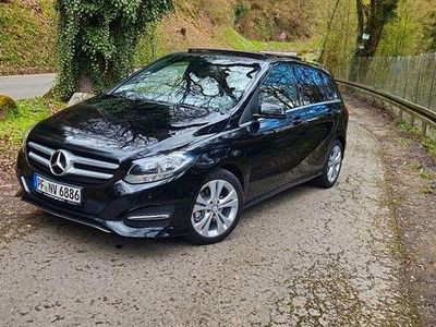 Gebraucht Mercedes B200 136 PS (100 kW) 2017 Schwarz Van / Kleinbus