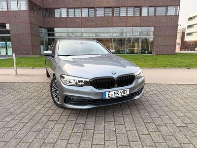 Gebraucht BMW 530 Sport Line 265 PS (194 kW) 2018 Silber Limousine
