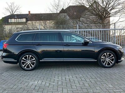 Gebraucht VW Passat Highline 150 PS (110 kW) 2019 Schwarz Kombi