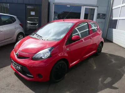 Brugt Toyota Aygo Cool 68 HK (50 kW) 2014 Rød Hatchback