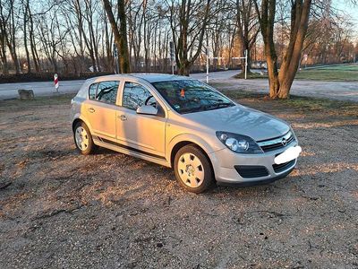 Gebraucht Opel Astra 90 PS (66 kW) 2007 Silber Kleinwagen