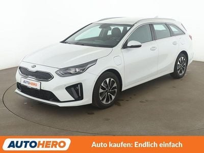 Gebraucht Kia Ceed Spirit 141 PS (103 kW) 2020 Weiß Kleinwagen