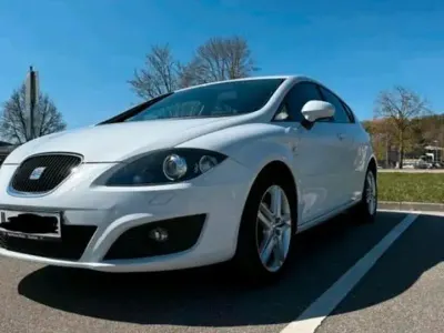 Gebraucht Seat Leon 105 PS (77 kW) 2012 Weiß Kleinwagen