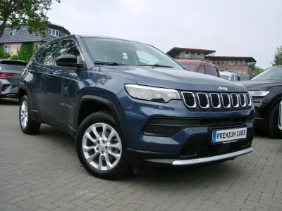 Gebraucht Jeep Compass Altitude 131 PS (96 kW) 2025 Blue shade SUV