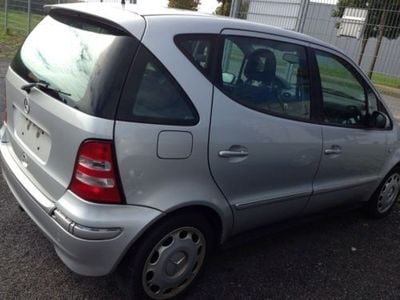 Gebraucht Mercedes A170 Classic 95 PS (69 kW) 2002 Silber metallic Limousine