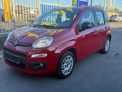Gebraucht Fiat Panda Easy 69 PS (50 kW) 2016 Rot Kleinwagen