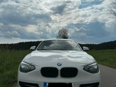 Gebraucht BMW 114 105 PS (77 kW) 2013 Weiß Kleinwagen