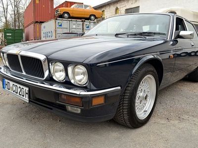 Blau Gebraucht 1993 Jaguar XJ12 Limousine | 16.000 €