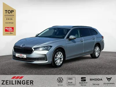 Gebraucht Skoda Superb Selection 150 PS (110 kW) 2025 Pebble silber Kombi