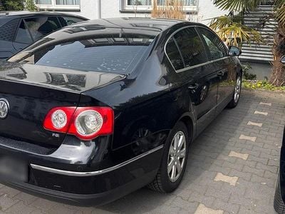 Gebraucht VW Passat 116 PS (85 kW) 2008 Schwarz Limousine