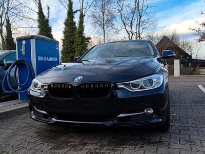 Blau Gebraucht 2014 BMW 320 Sport Line Kombi | 11.500 € (Fairer Preis)