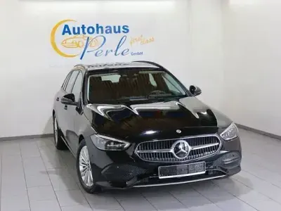 Gebraucht Mercedes C220 200 PS (147 kW) 2023 Schwarz Limousine