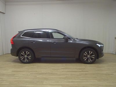 Gebraucht Volvo XC60 Momentum 197 PS (144 kW) 2021 Grau SUV