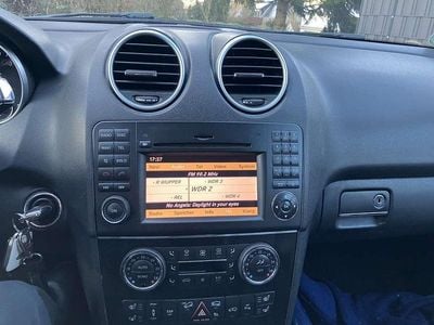 Gebraucht Mercedes ML320 224 PS (164 kW) 2008 Schwarz SUV